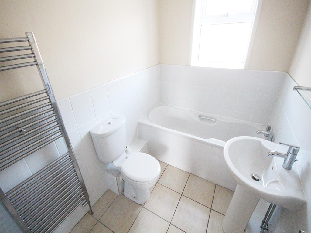 3 bedroom terraced house Let Agreed in Barnoldswick - IMG_3711.jpg